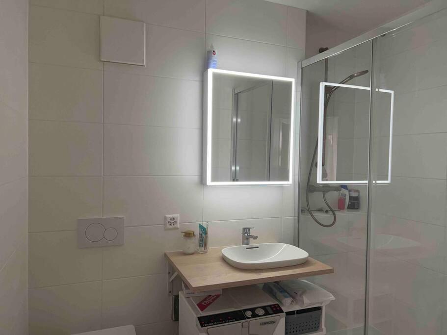 Appartement Calme Et Lumineux De 2,5 Pces Proche Lausanne Ecublens  エクステリア 写真